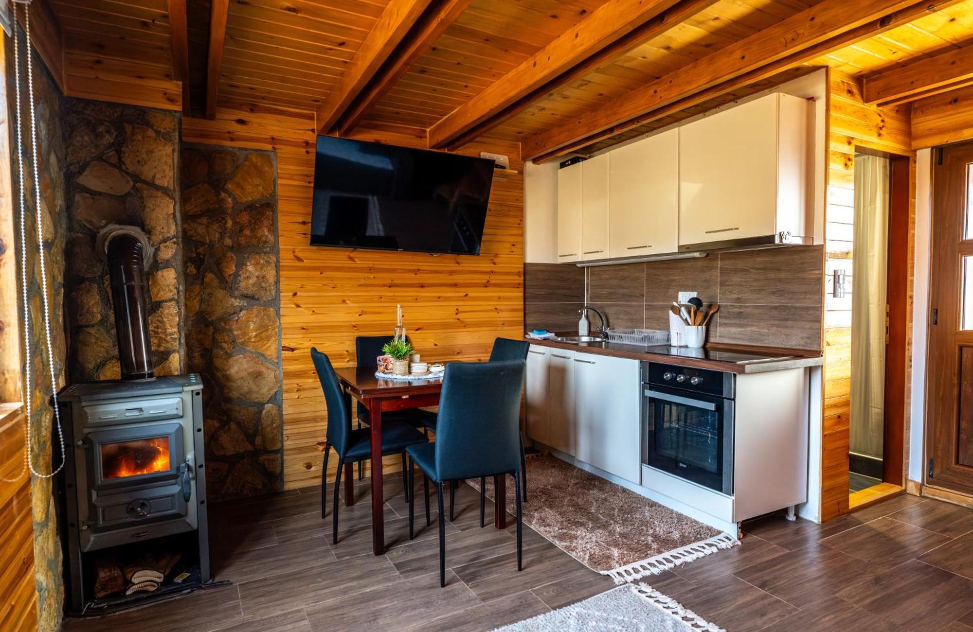 Vikendica Tarska Car Tatil Evi